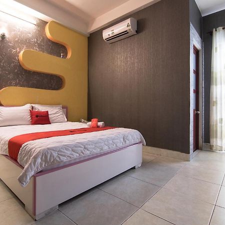 Reddoorz Plus Near Aeon Mall Tan Phu 2 Ho Si Minh-város Kültér fotó